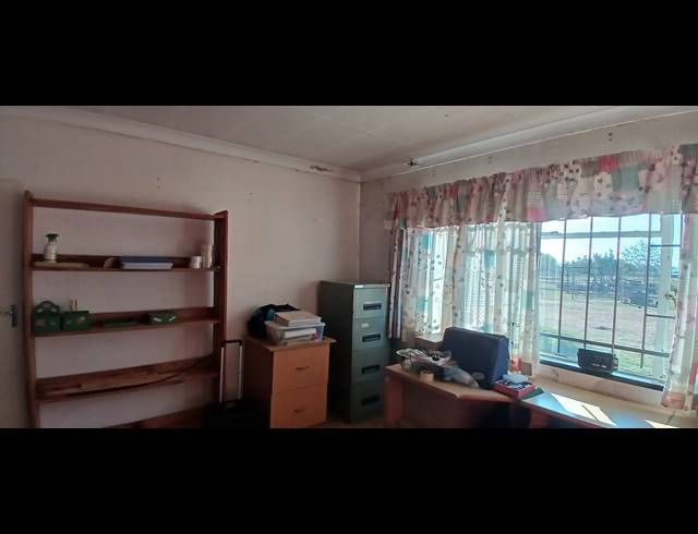 3 BEDROOM FREEHOLD FOR SALE IN TARLTON